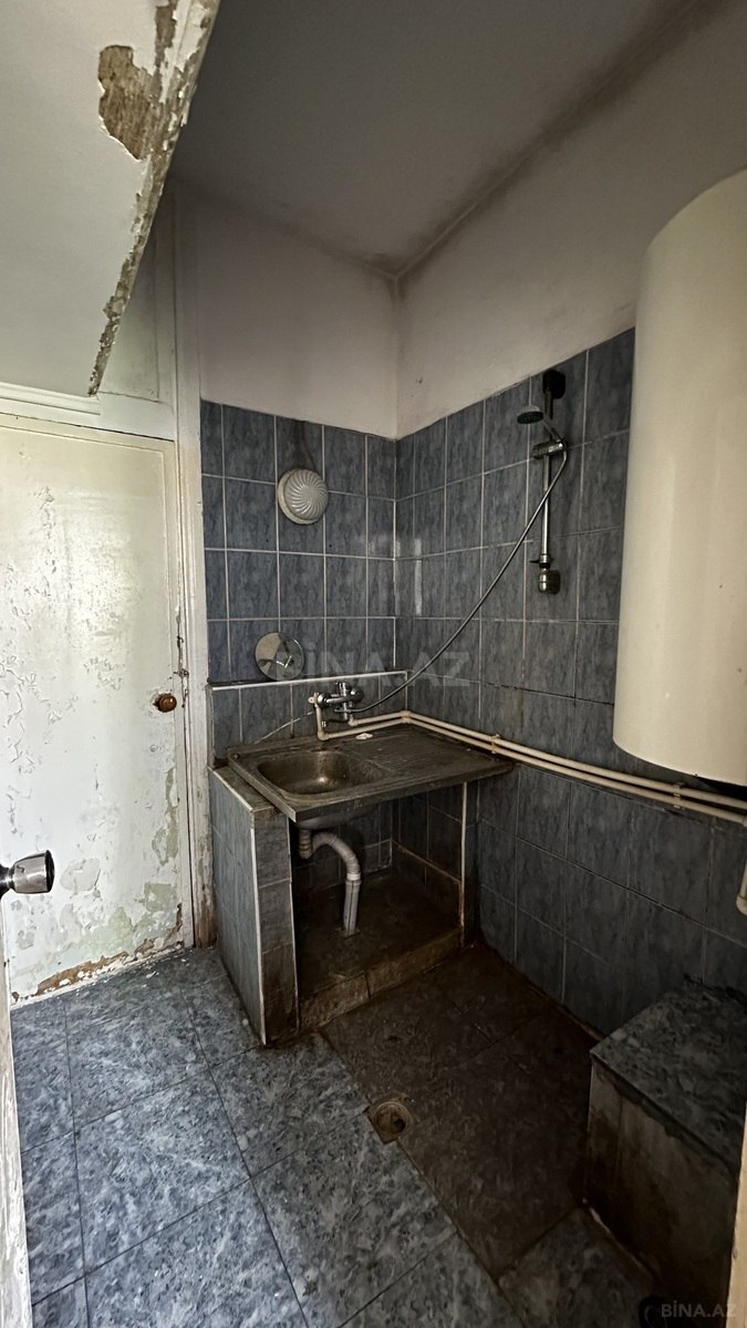 2 otaqlı Köhnə tikili, Memar Əcəmi m., Bakı