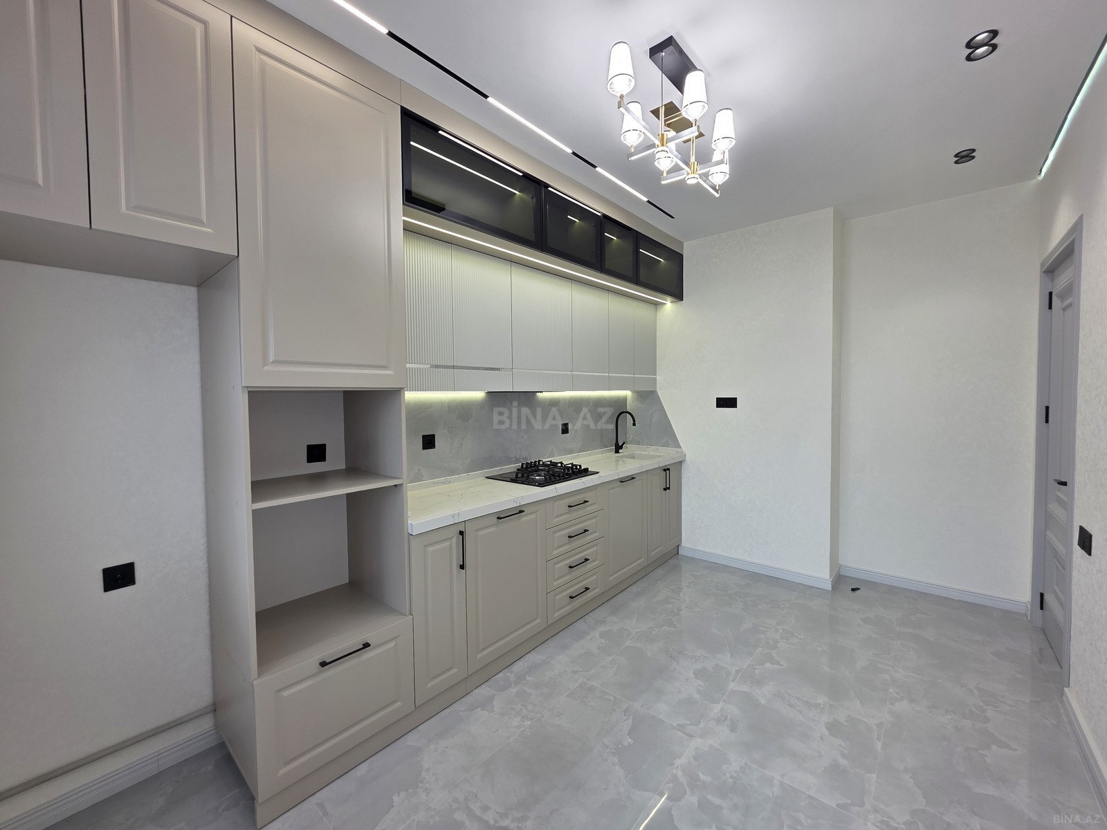 3 otaqlı Yeni tikili, Neftçilər m., Bakı