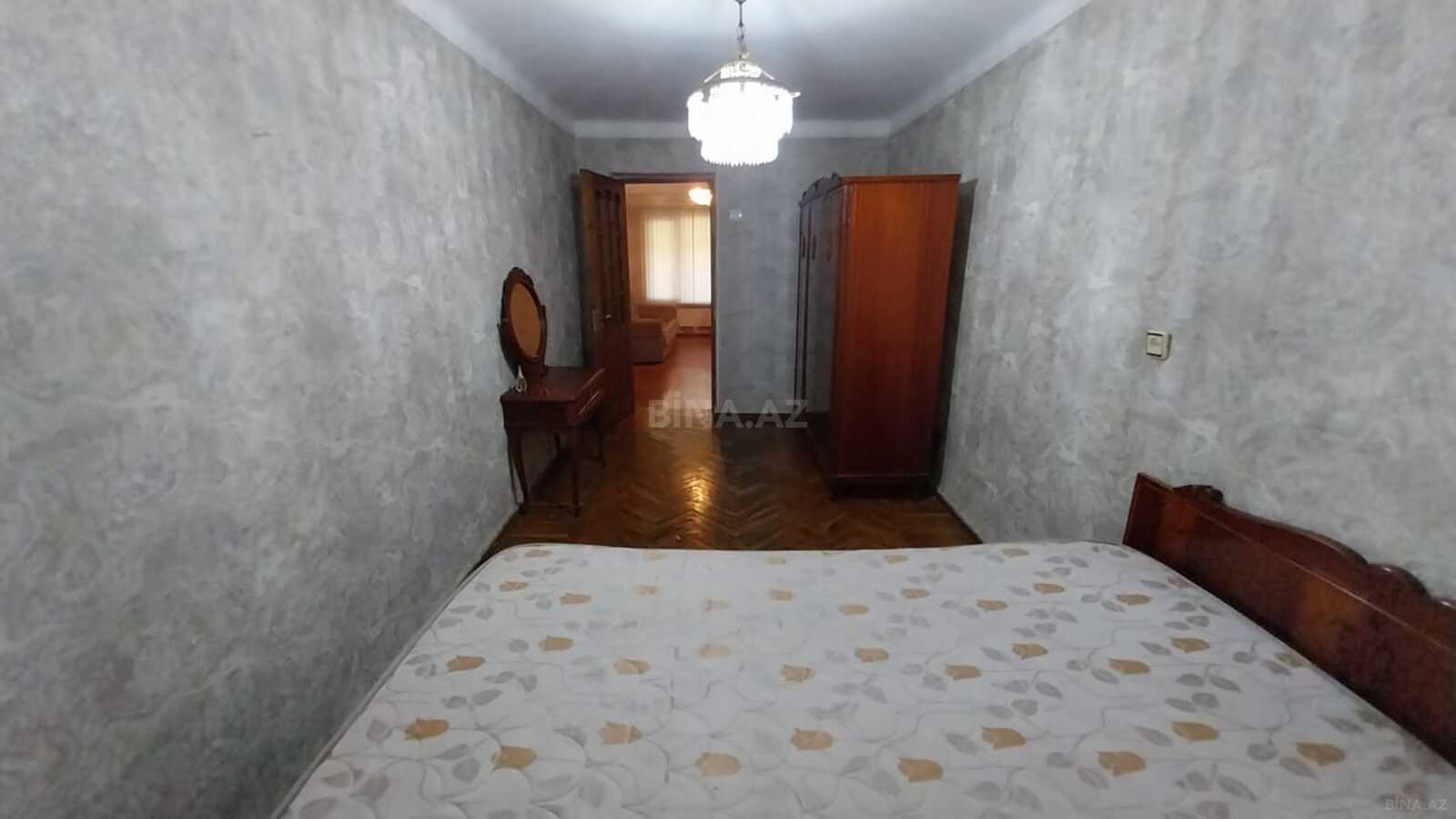3 otaqlı Köhnə tikili, Elmlər Akademiyası m., Bakı