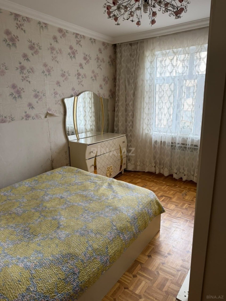 3 otaqlı Köhnə tikili, Əhmədli m., Bakı