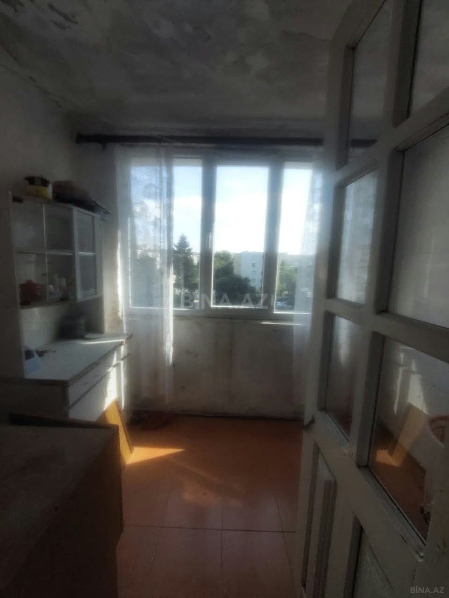 2 otaqlı Köhnə tikili, Neftçilər m., Bakı
