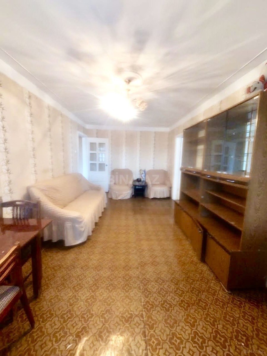 2 otaqlı Köhnə tikili, Neftçilər m., Bakı