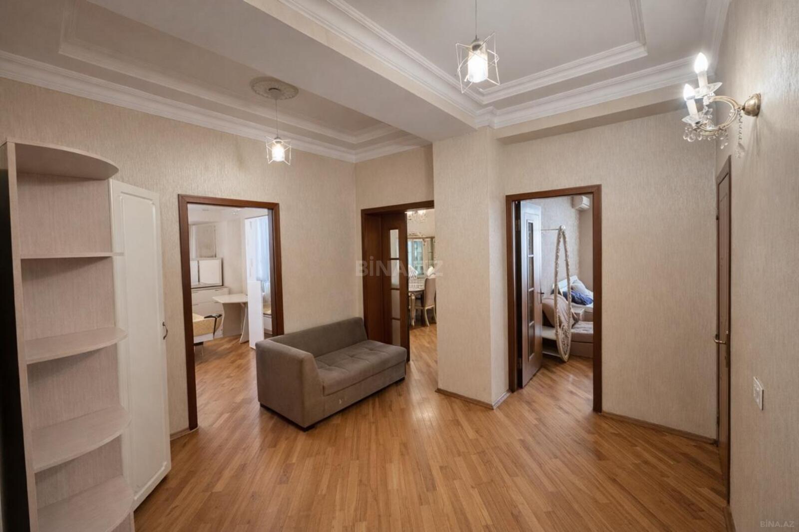 3 otaqlı Yeni tikili, İnşaatçılar m., Bakı