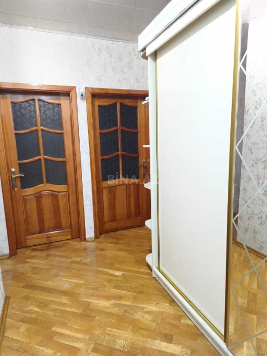 3 otaqlı Köhnə tikili, Əhmədli m., Bakı