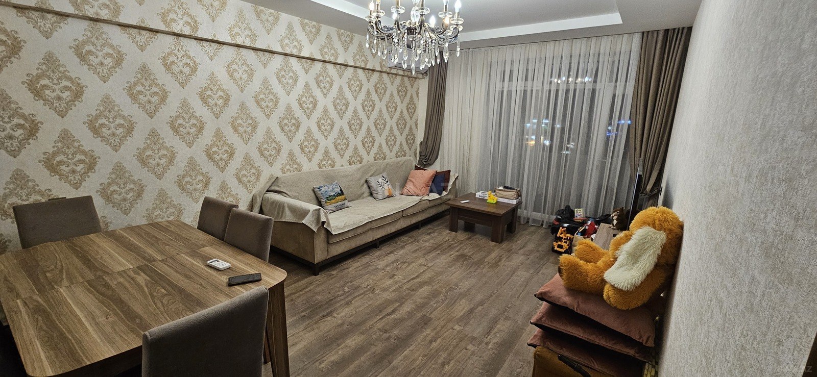 3 otaqlı Köhnə tikili, Qara Qarayev m., Bakı