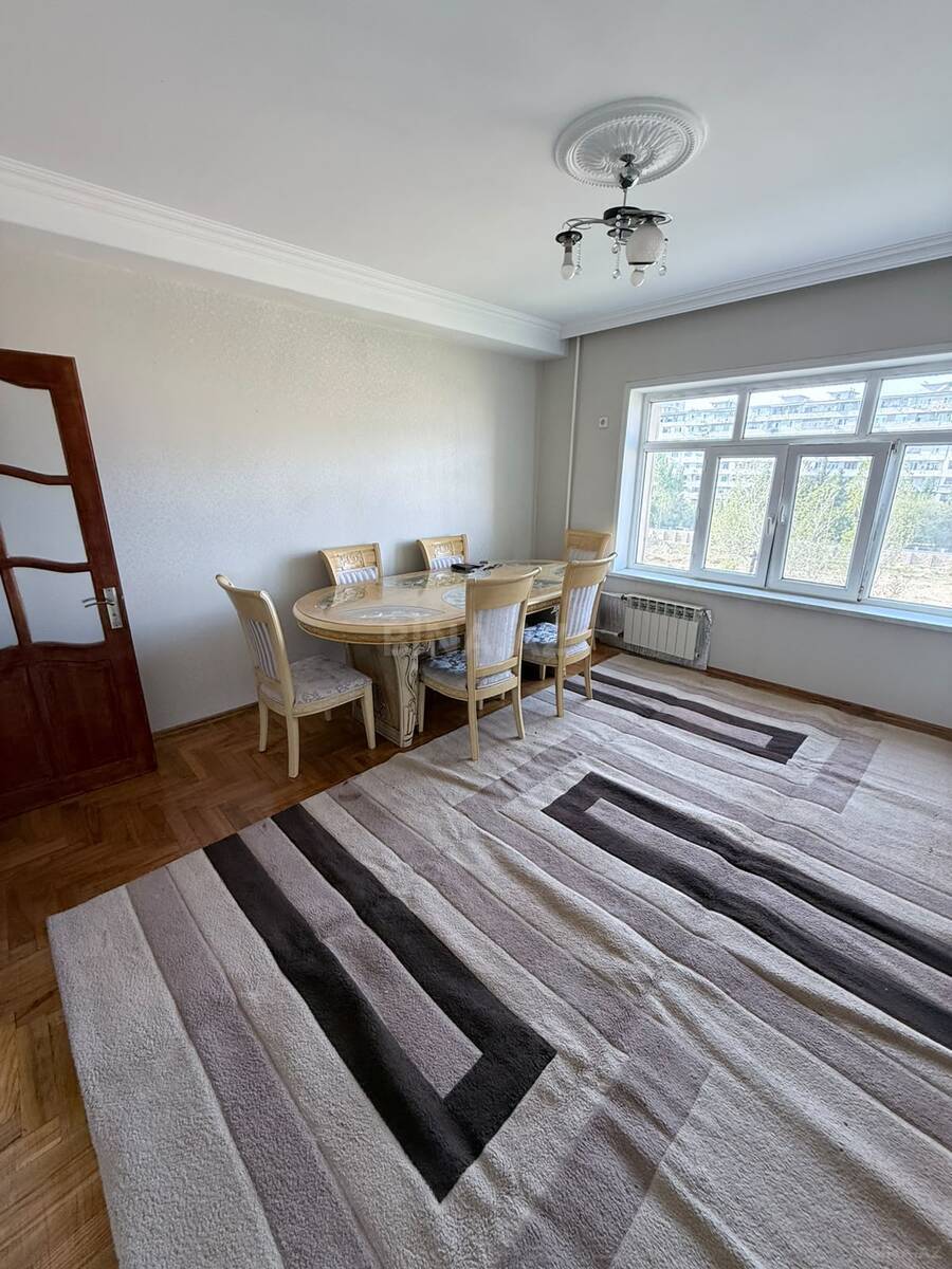 3 otaqlı Köhnə tikili, Nizami r., Bakı