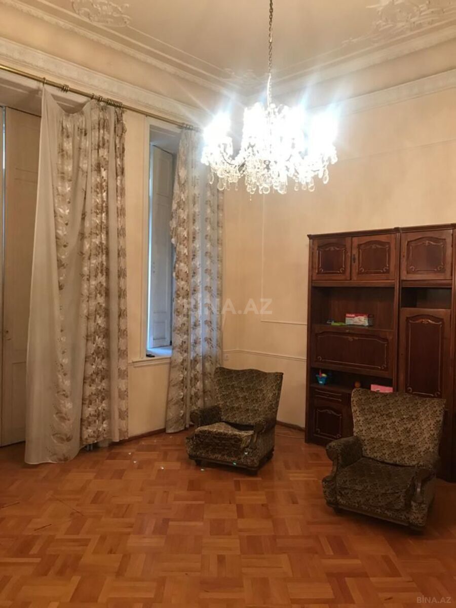 3 otaqlı Köhnə tikili, Sahil m., Bakı