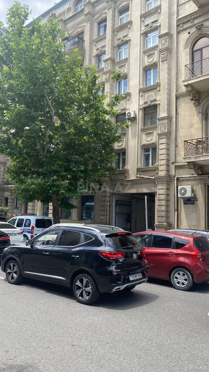 3 otaqlı Köhnə tikili, Sahil m., Bakı