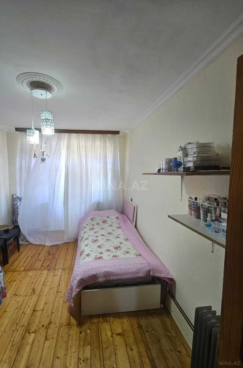 3 otaqlı Köhnə tikili, Suraxanı r., Bakı