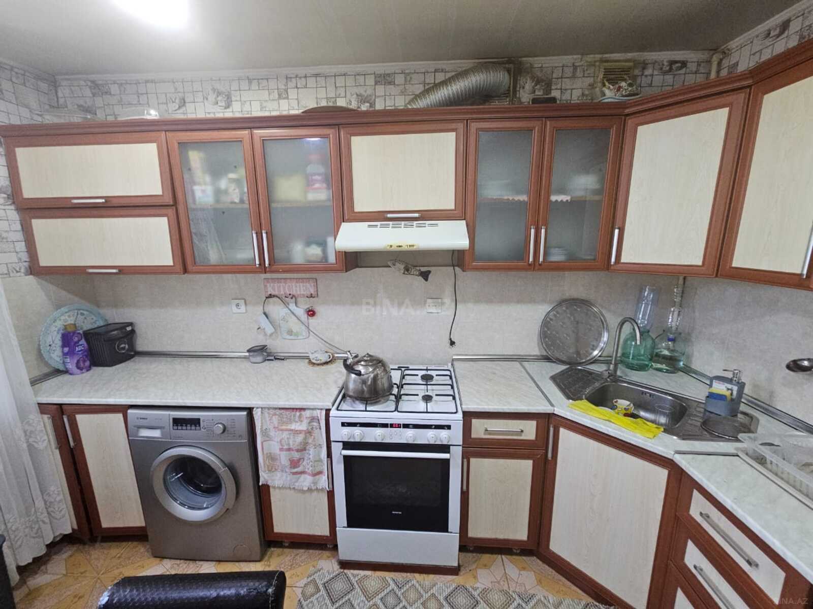 3 otaqlı Köhnə tikili, Suraxanı r., Bakı