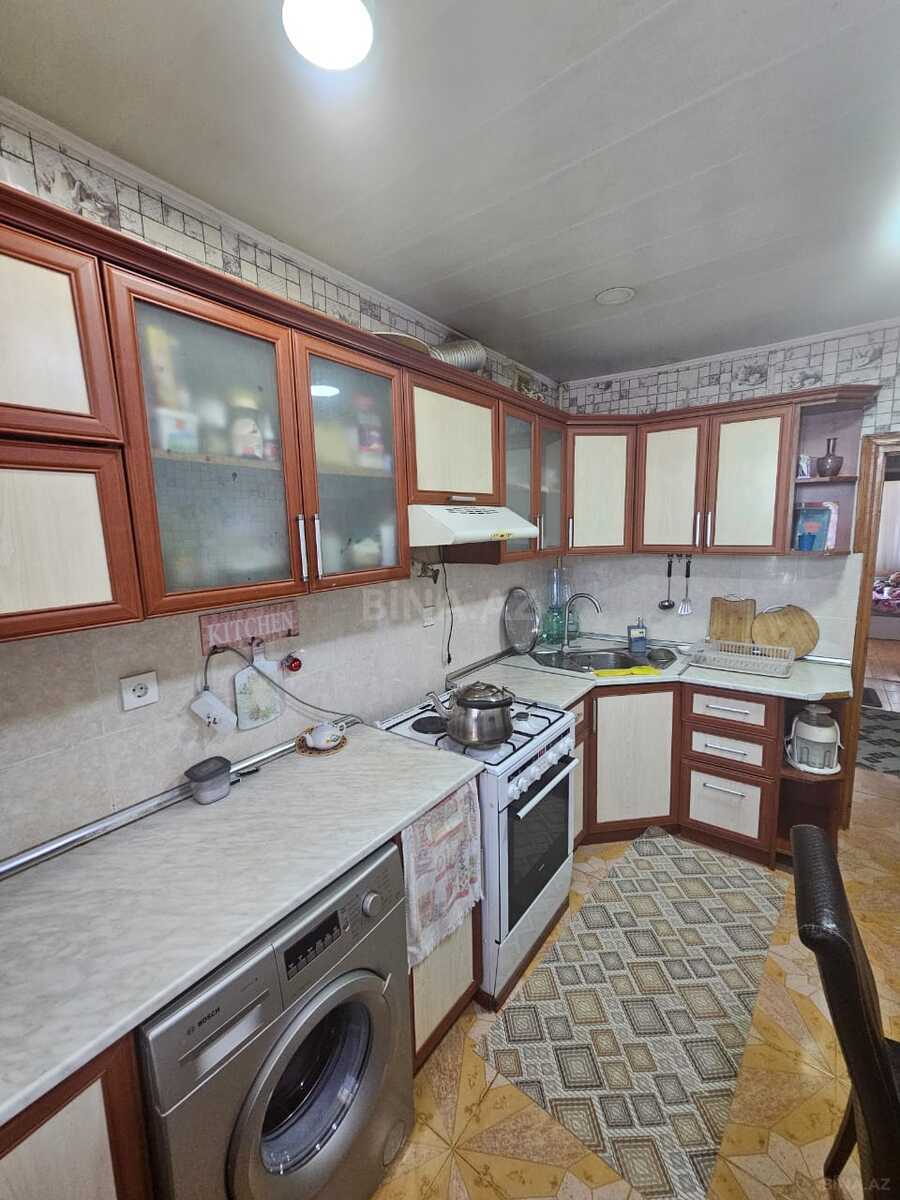 3 otaqlı Köhnə tikili, Suraxanı r., Bakı
