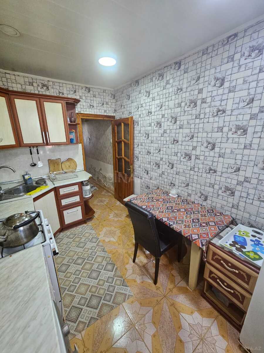 3 otaqlı Köhnə tikili, Suraxanı r., Bakı