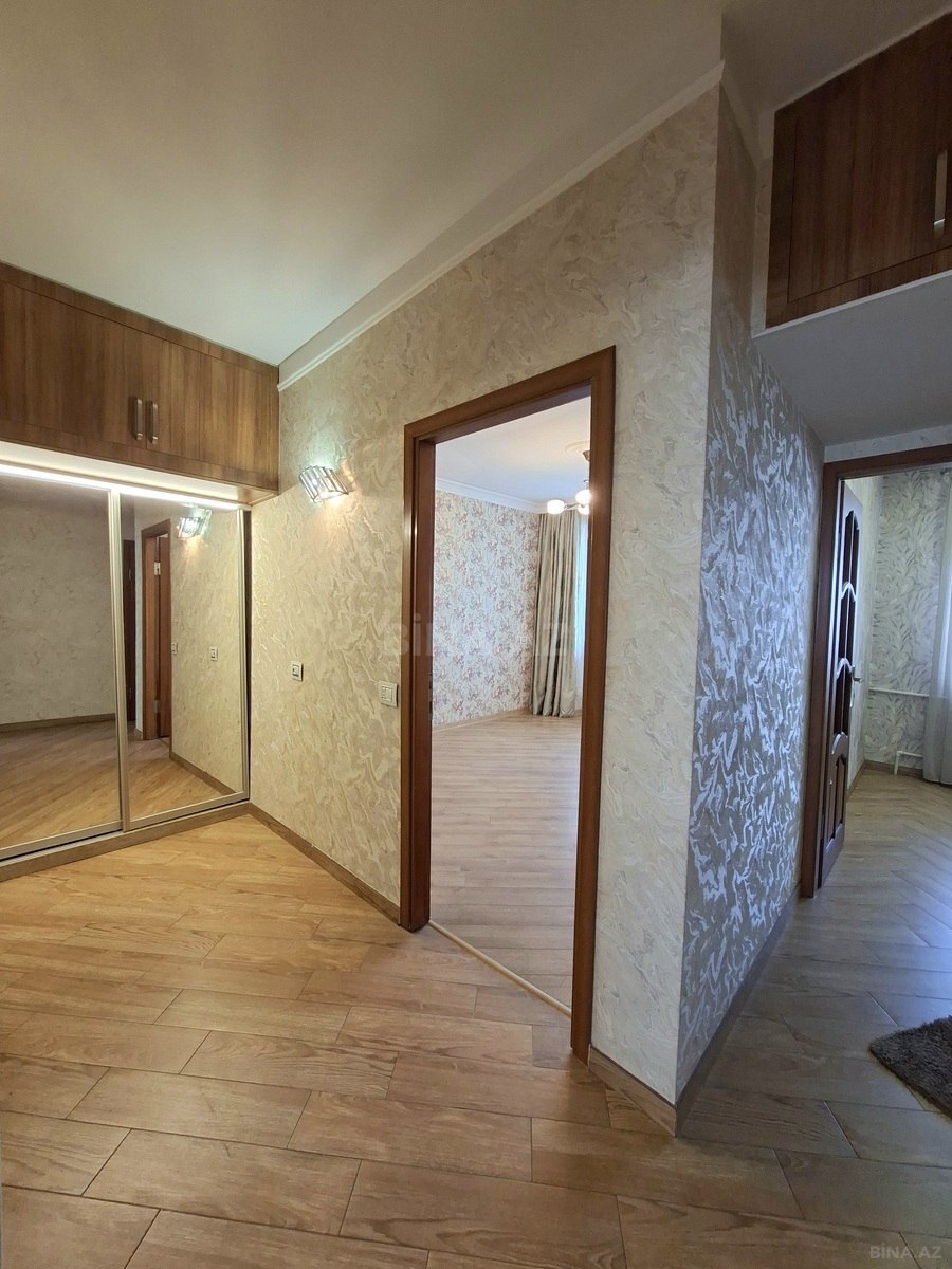 2 otaqlı Köhnə tikili, 8-ci mikrorayon q., Bakı