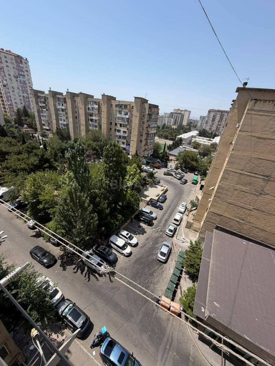 5 otaqlı Köhnə tikili, Xalqlar Dostluğu m., Bakı