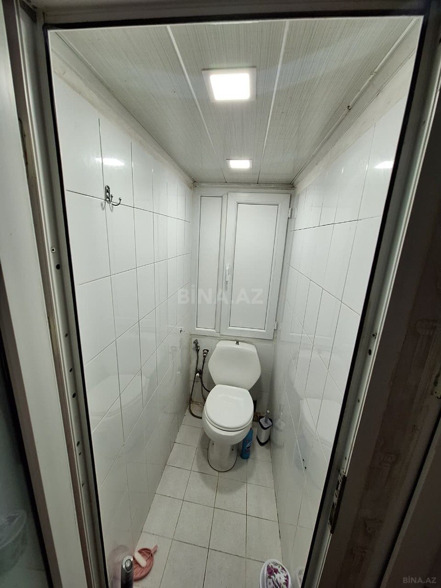 3 otaqlı Köhnə tikili, 8-ci mikrorayon q., Bakı