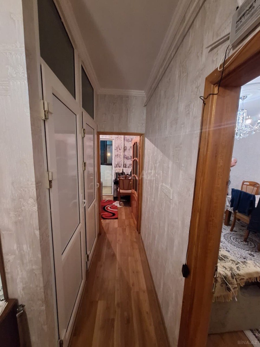 3 otaqlı Köhnə tikili, 8-ci mikrorayon q., Bakı