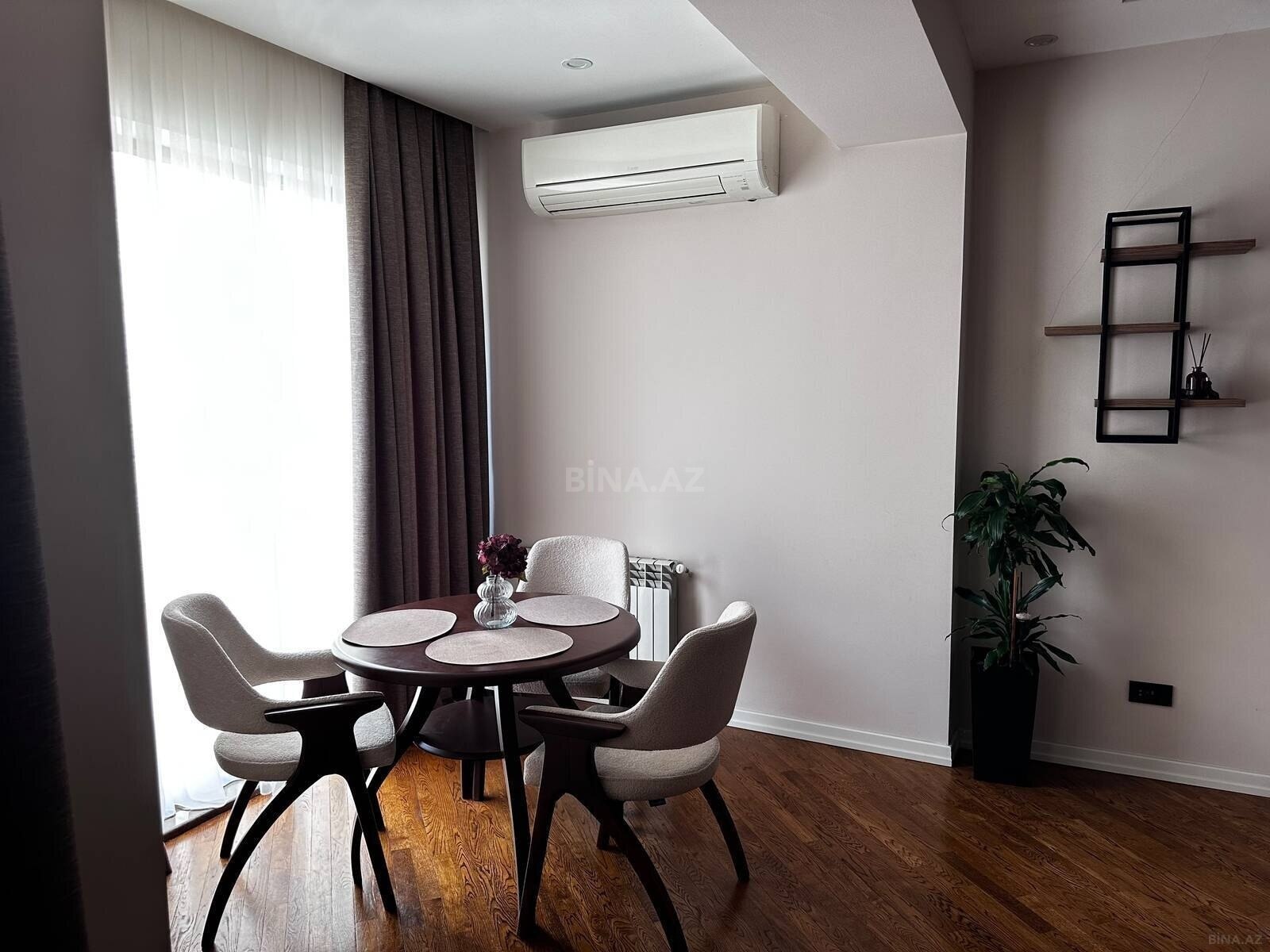 3 otaqlı Yeni tikili, Şah İsmayıl Xətai m., Bakı