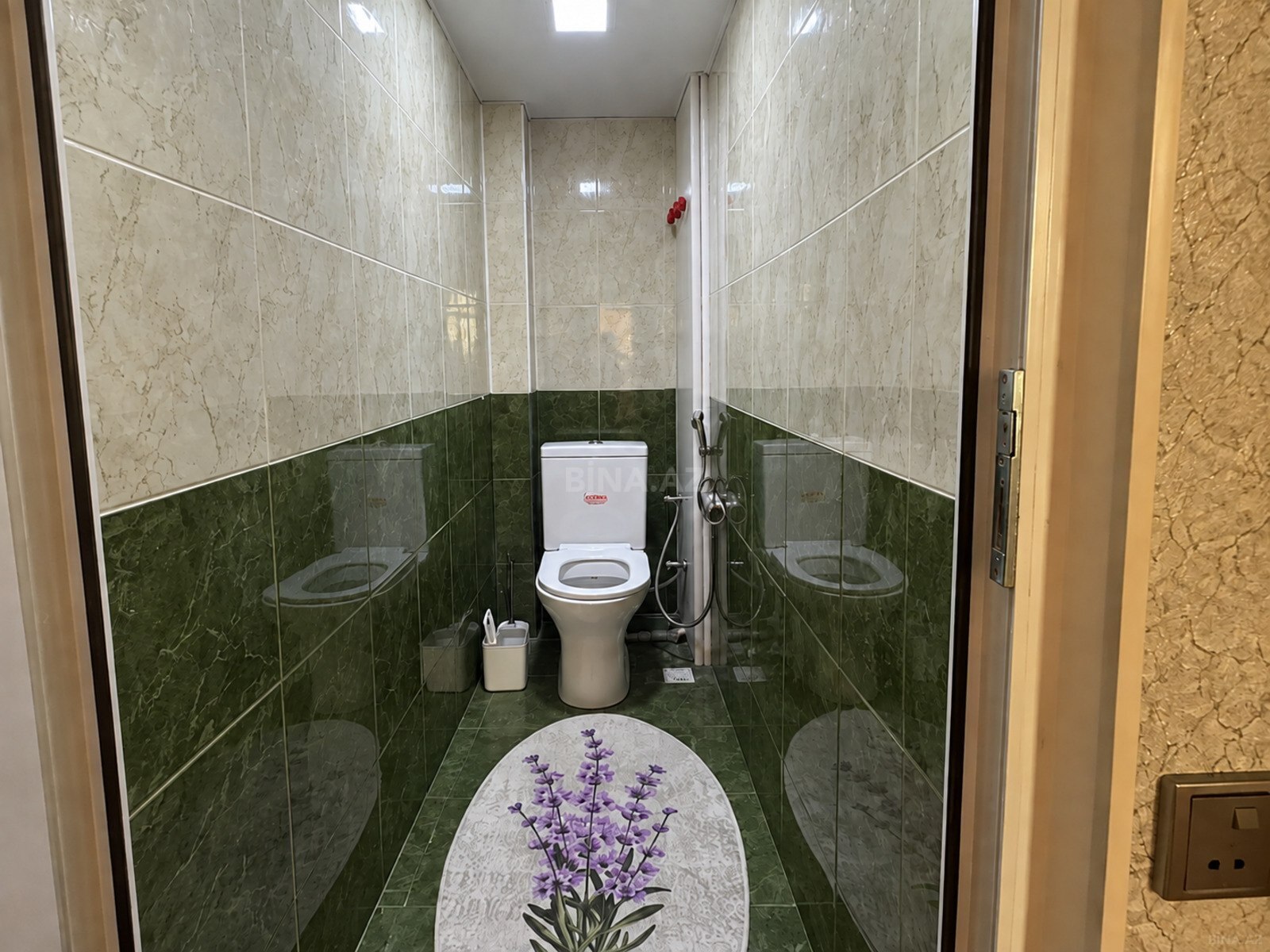 3 otaqlı Köhnə tikili, Bakıxanov q., Bakı