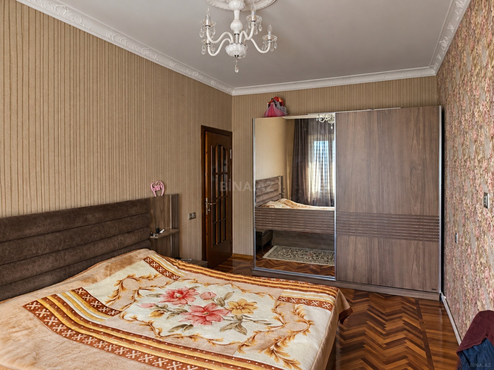 4 otaqlı Köhnə tikili, Həzi Aslanov m., Bakı