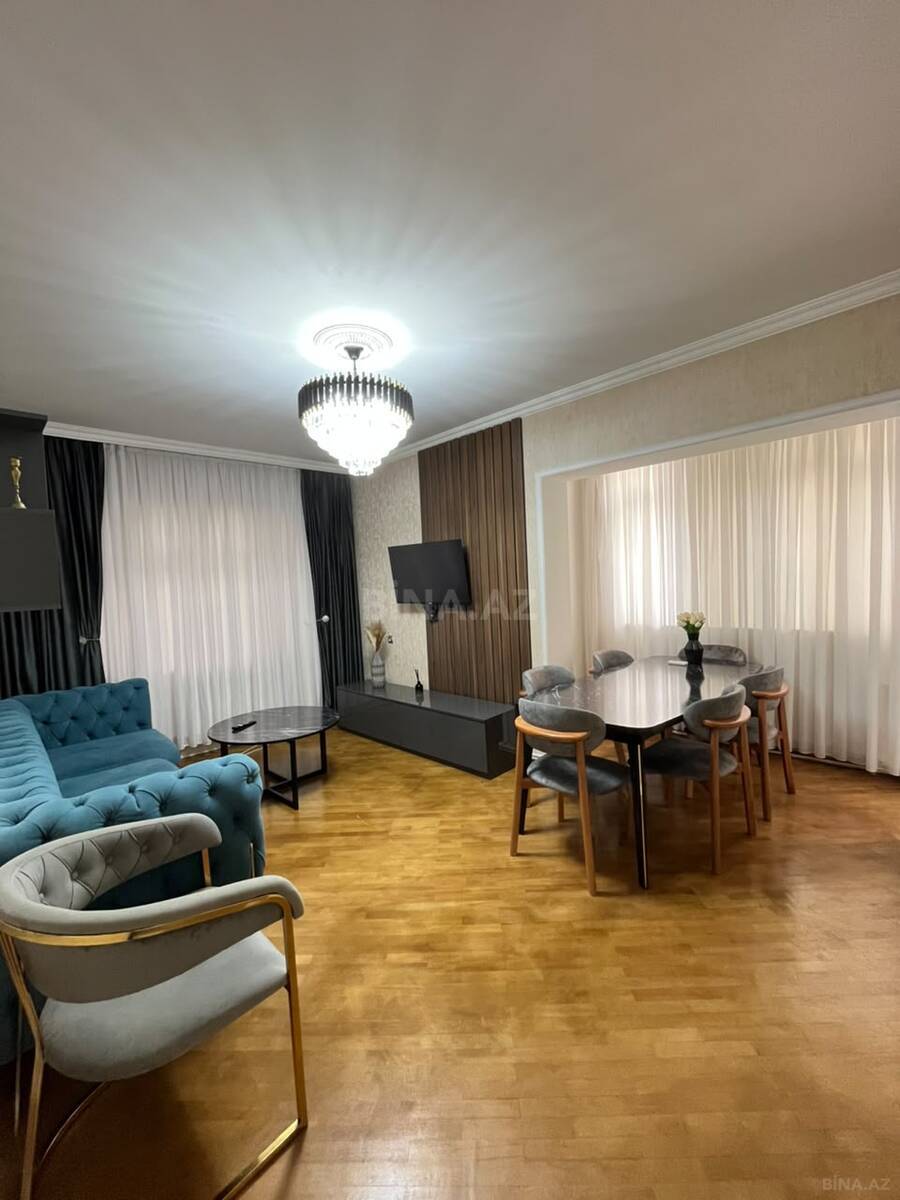 4 otaqlı Köhnə tikili, Azadlıq Prospekti m., Bakı