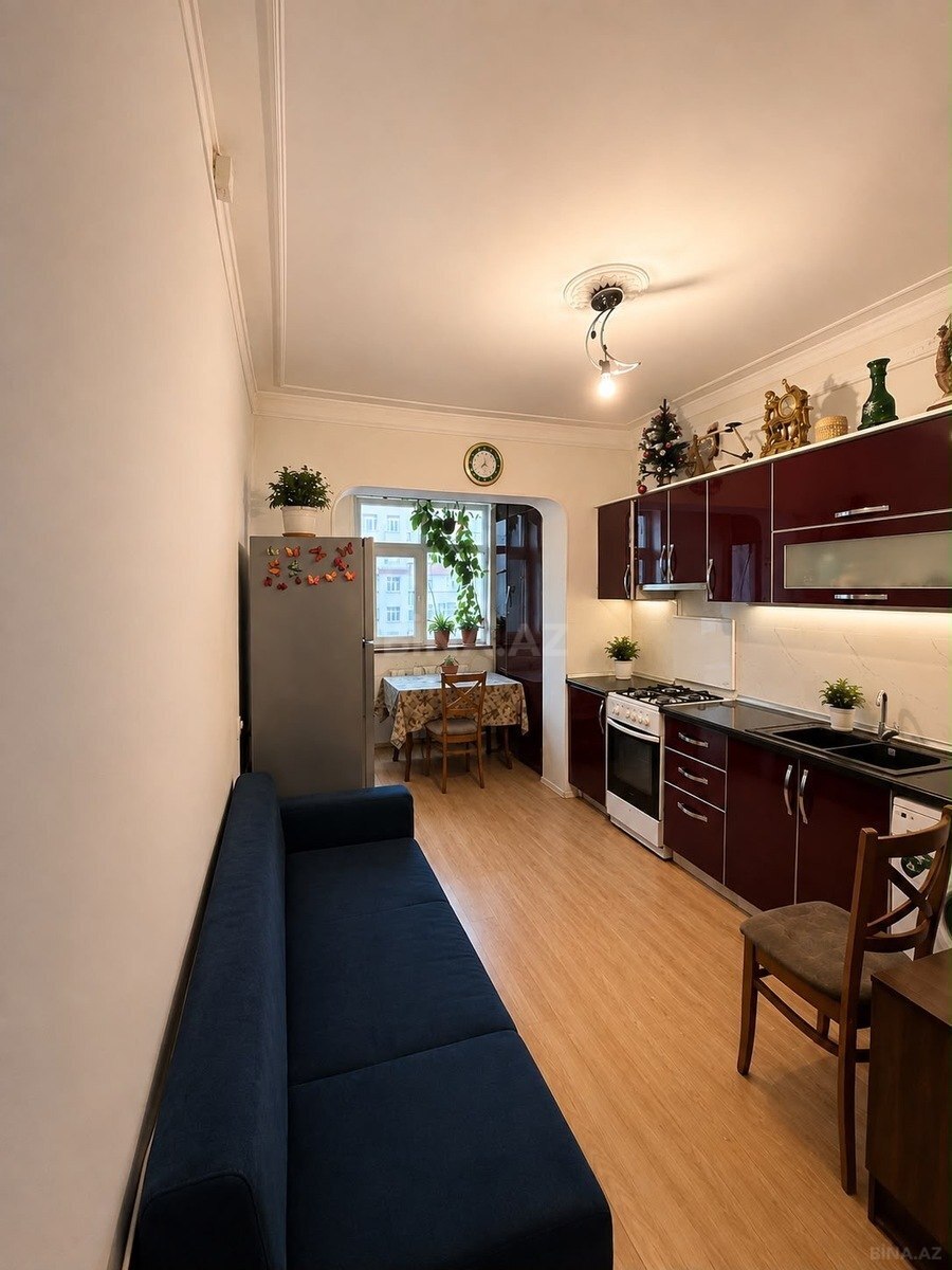 2 otaqlı Köhnə tikili, İnşaatçılar m., Bakı