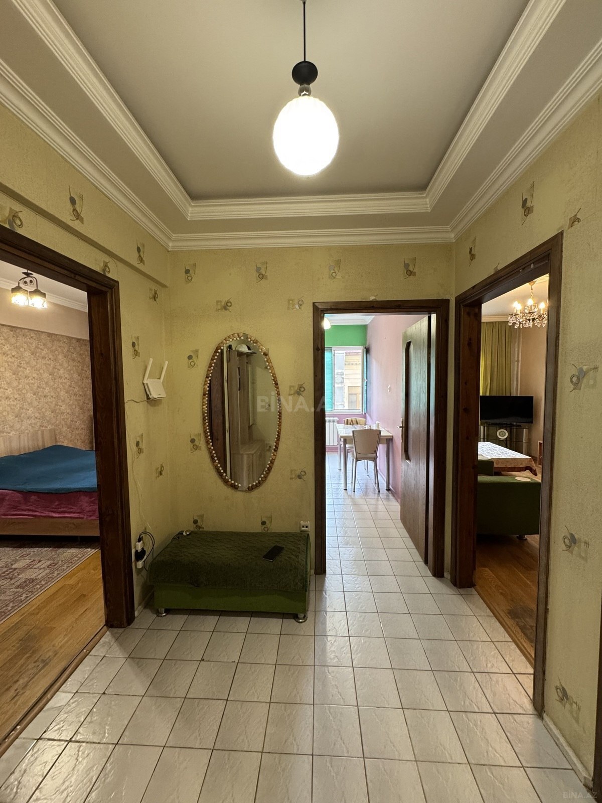 2 otaqlı Köhnə tikili, Elmlər Akademiyası m., Bakı