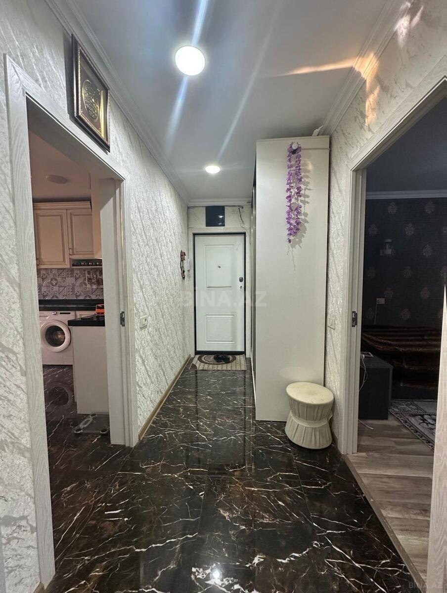 3 otaqlı Köhnə tikili, Qara Qarayev m., Bakı