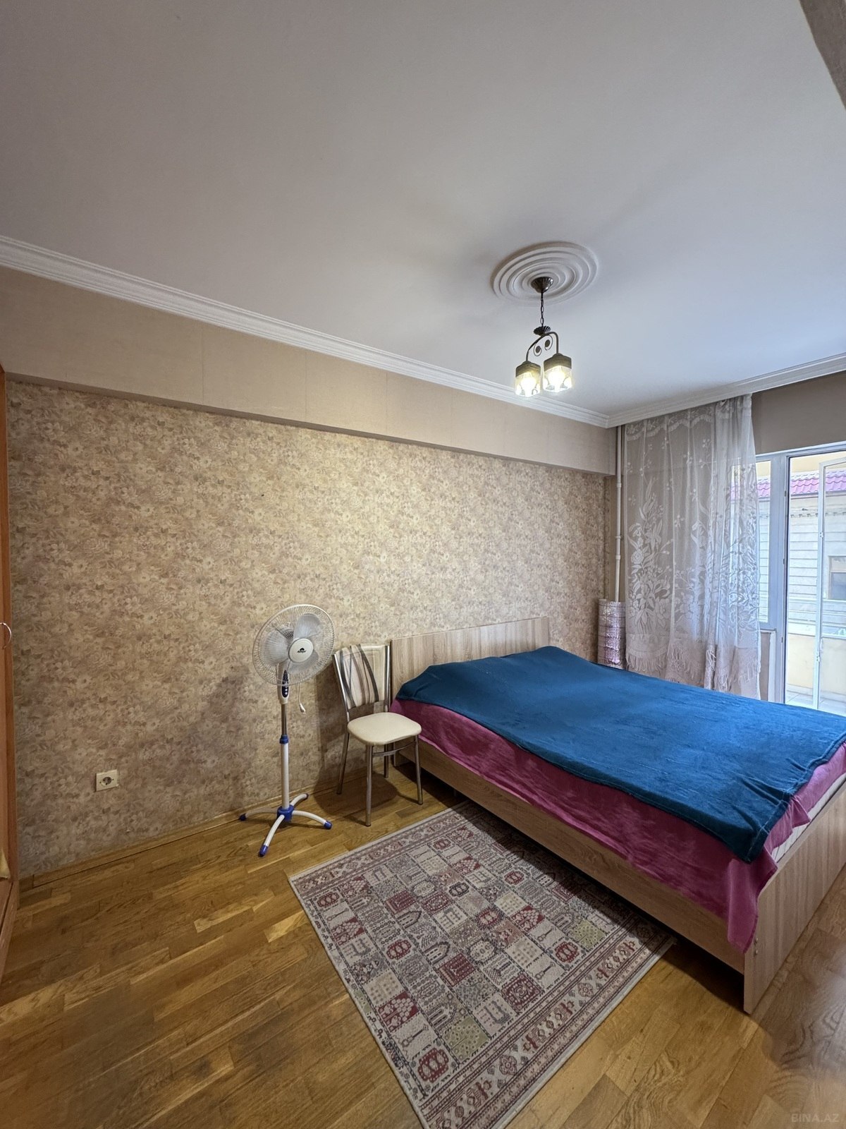 2 otaqlı Köhnə tikili, Elmlər Akademiyası m., Bakı
