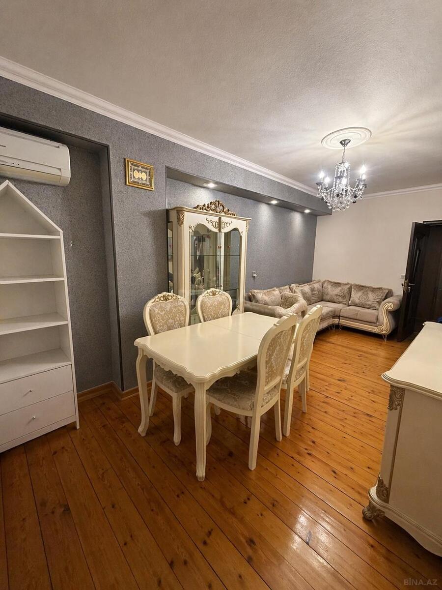 3 otaqlı Yeni tikili, Xırdalan