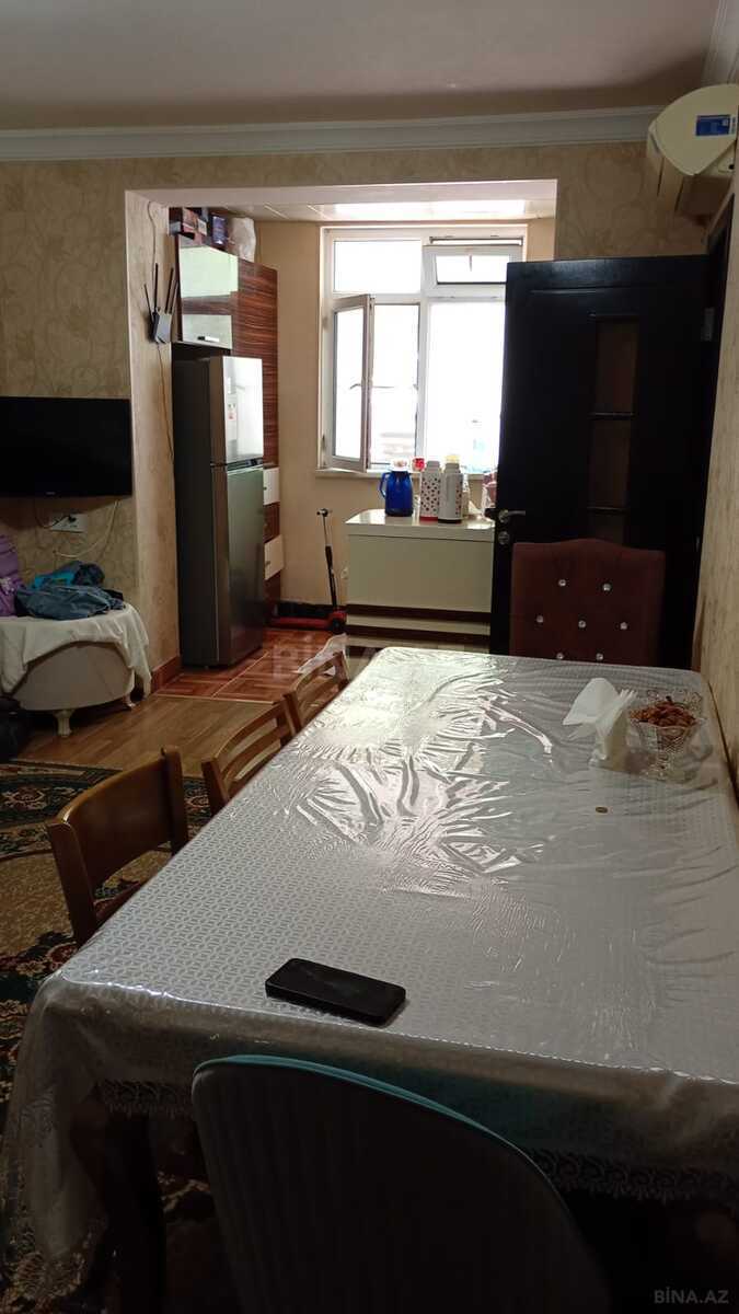2 otaqlı Köhnə tikili, İnşaatçılar m., Bakı