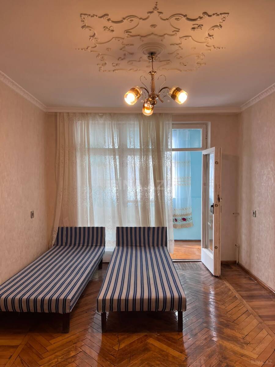 3 otaqlı Köhnə tikili, Nizami r., Bakı