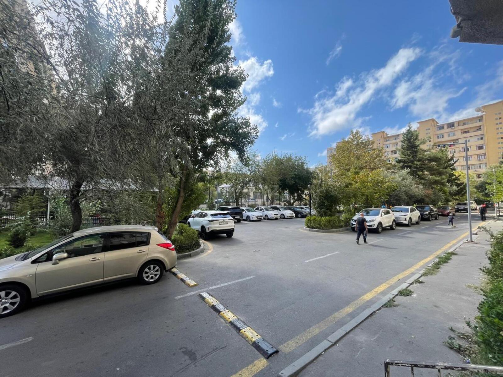 2 otaqlı Köhnə tikili, Xalqlar Dostluğu m., Bakı
