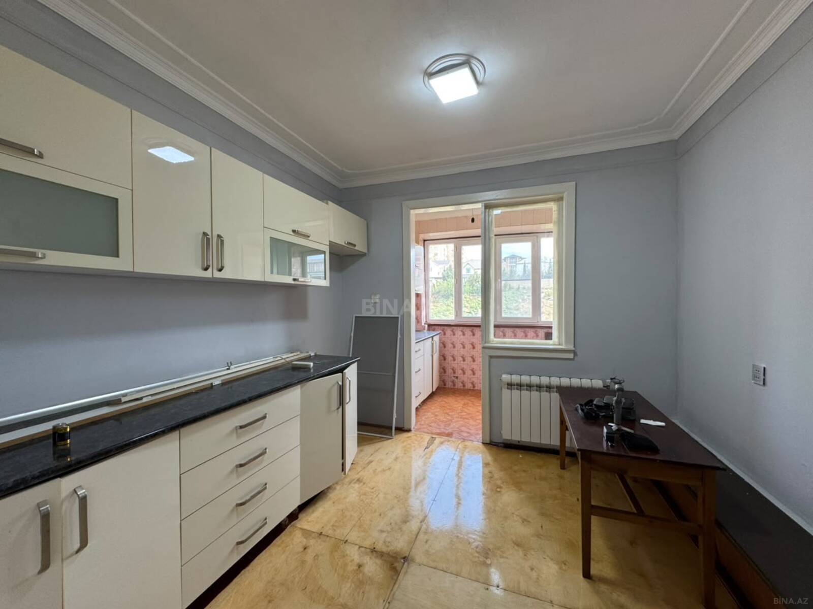 3 otaqlı Köhnə tikili, Xətai r., Bakı