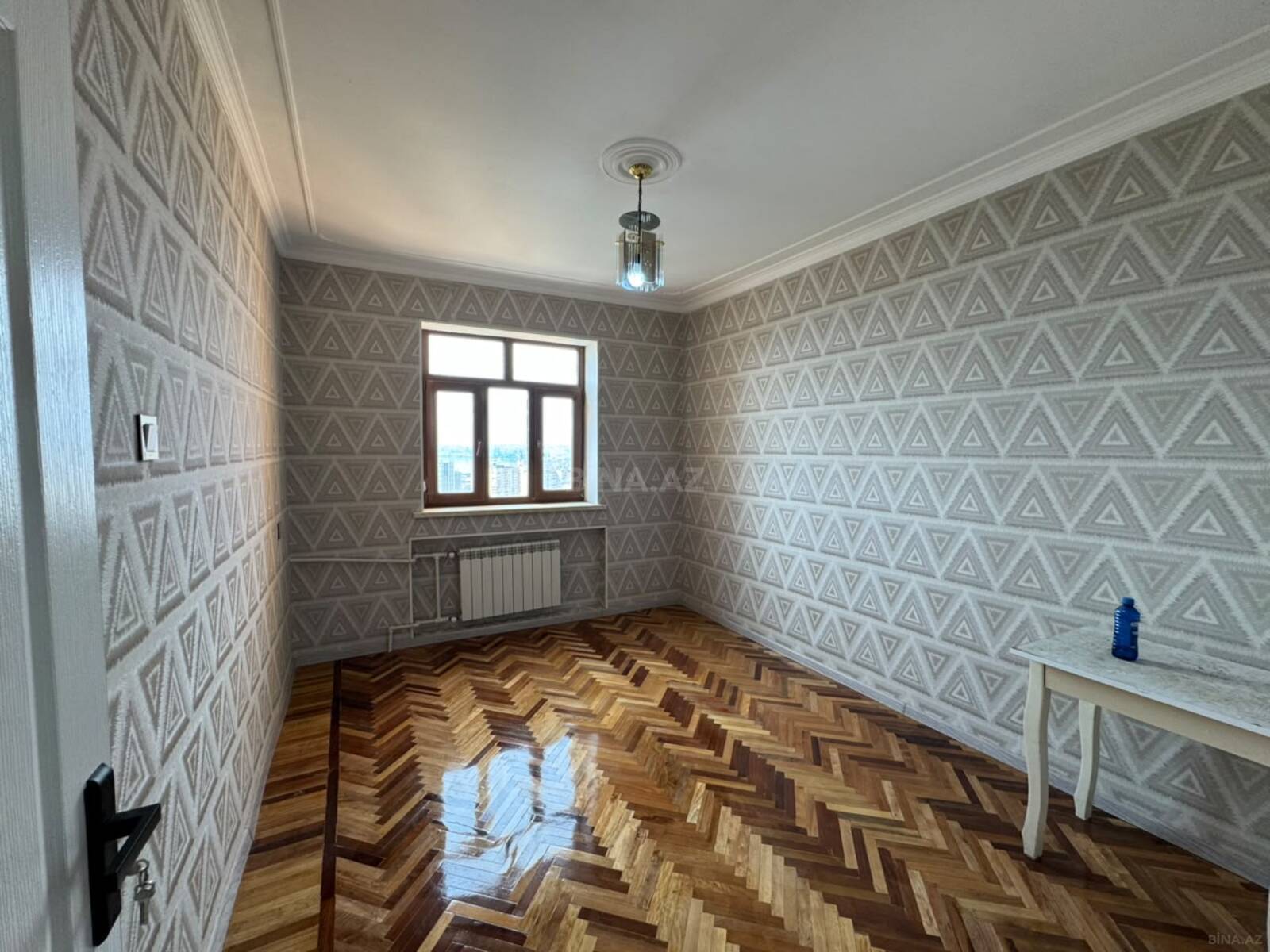 3 otaqlı Köhnə tikili, Xətai r., Bakı