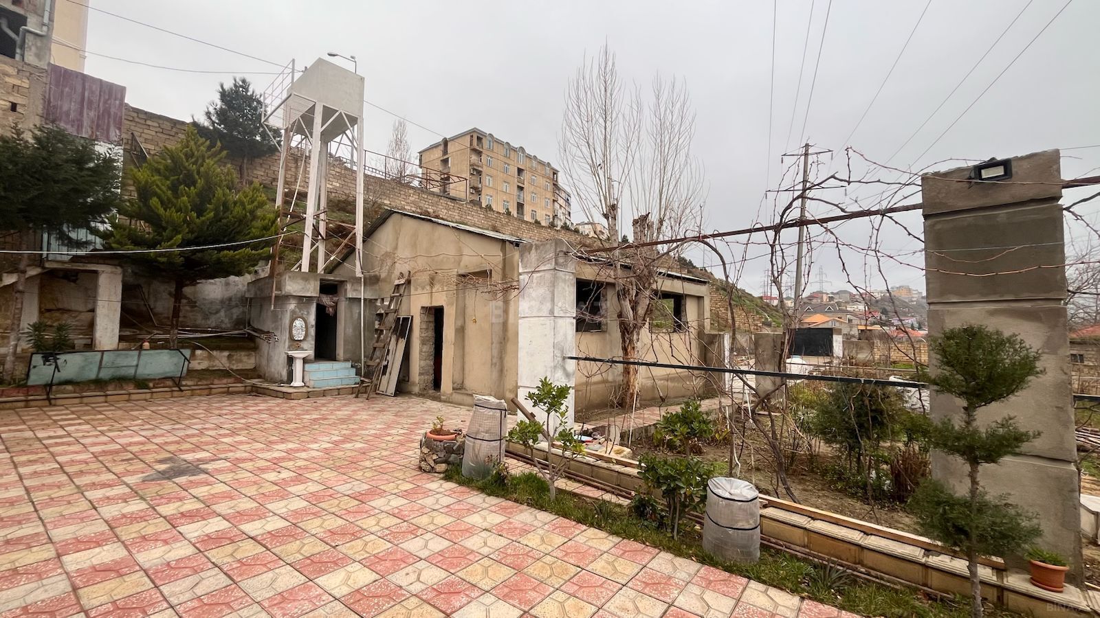 13 otaqlı Həyət evi/Bağ evi, Köhnə Günəşli q., Bakı