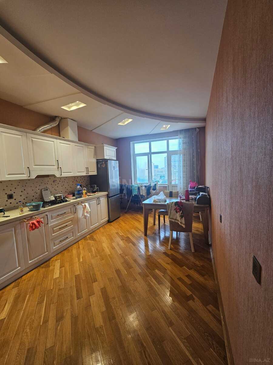 3 otaqlı Yeni tikili, Elmlər Akademiyası m., Bakı