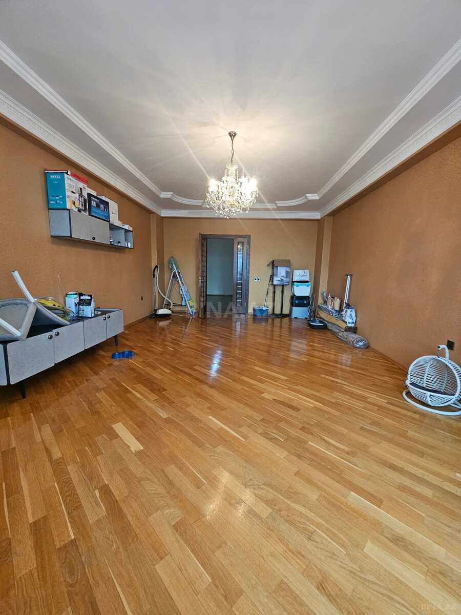 3 otaqlı Yeni tikili, Elmlər Akademiyası m., Bakı