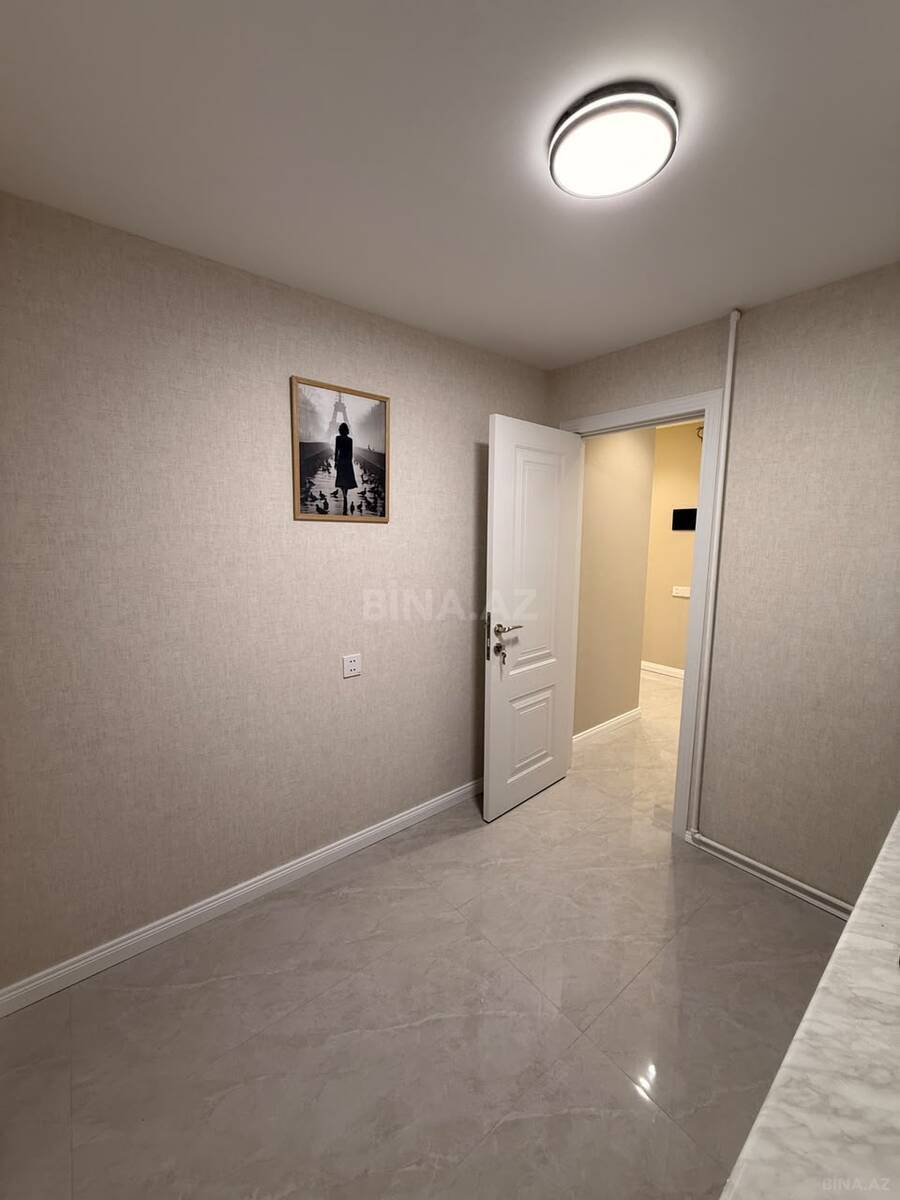 2 otaqlı Köhnə tikili, Elmlər Akademiyası m., Bakı