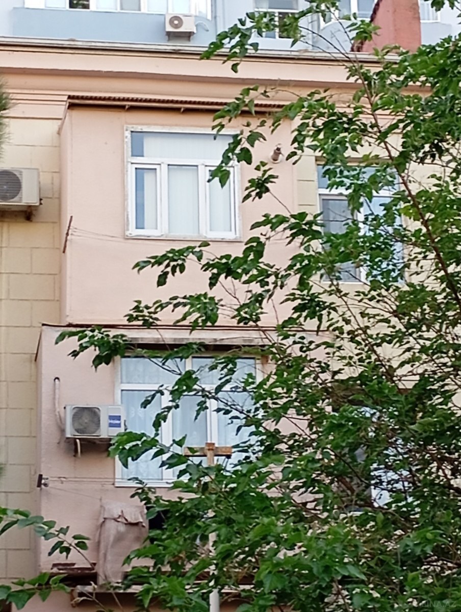 2 otaqlı Köhnə tikili, Qara Qarayev m., Bakı