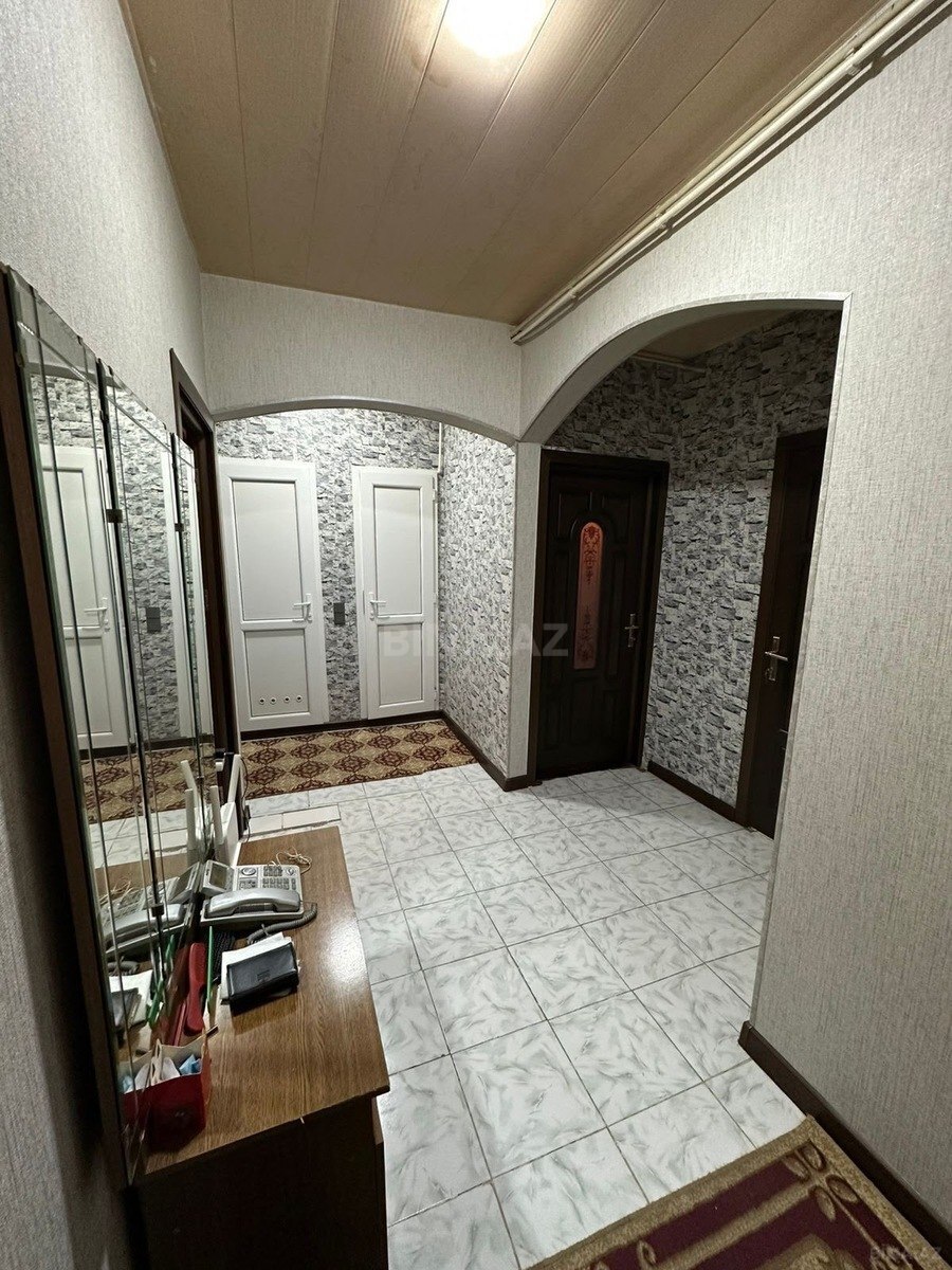 3 otaqlı Köhnə tikili, Əhmədli m., Bakı