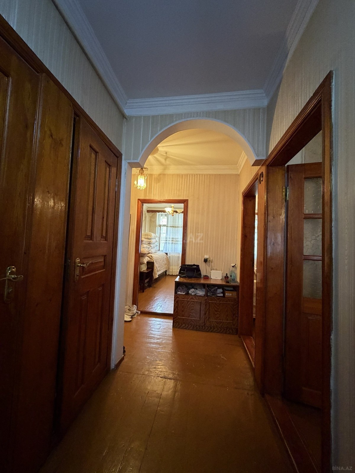 3 otaqlı Köhnə tikili, Bakıxanov q., Bakı