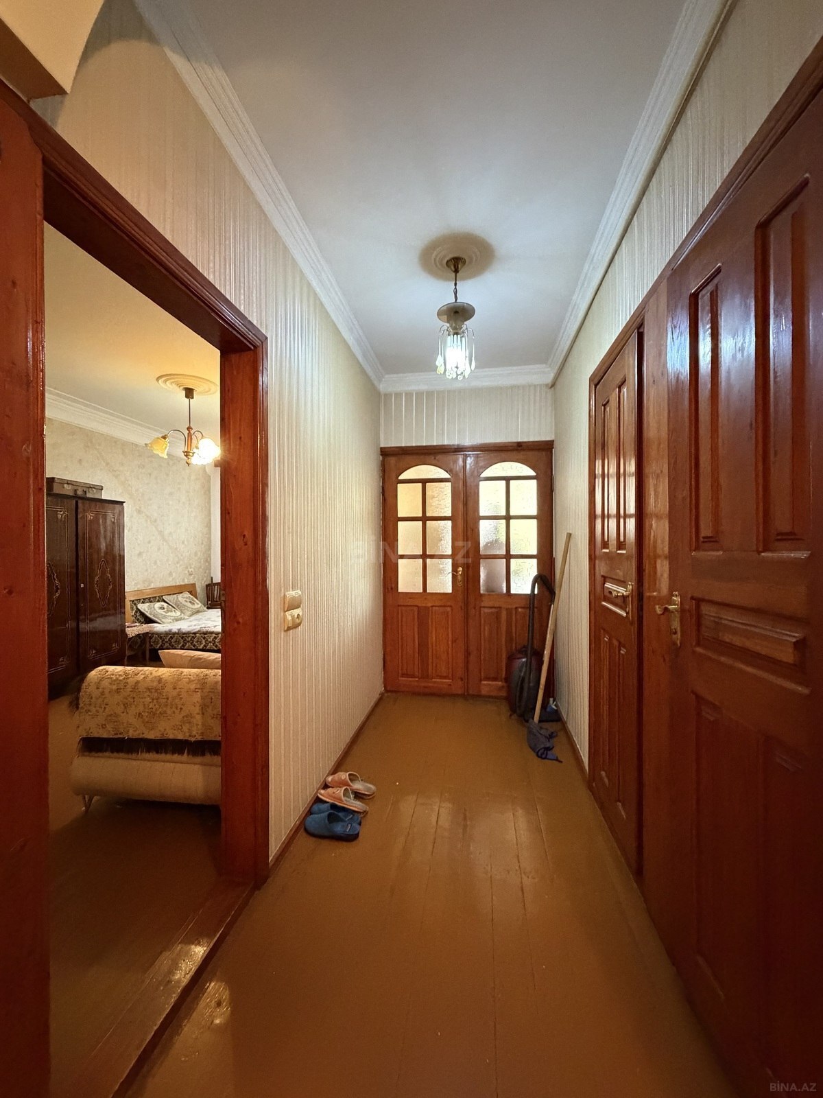 3 otaqlı Köhnə tikili, Bakıxanov q., Bakı