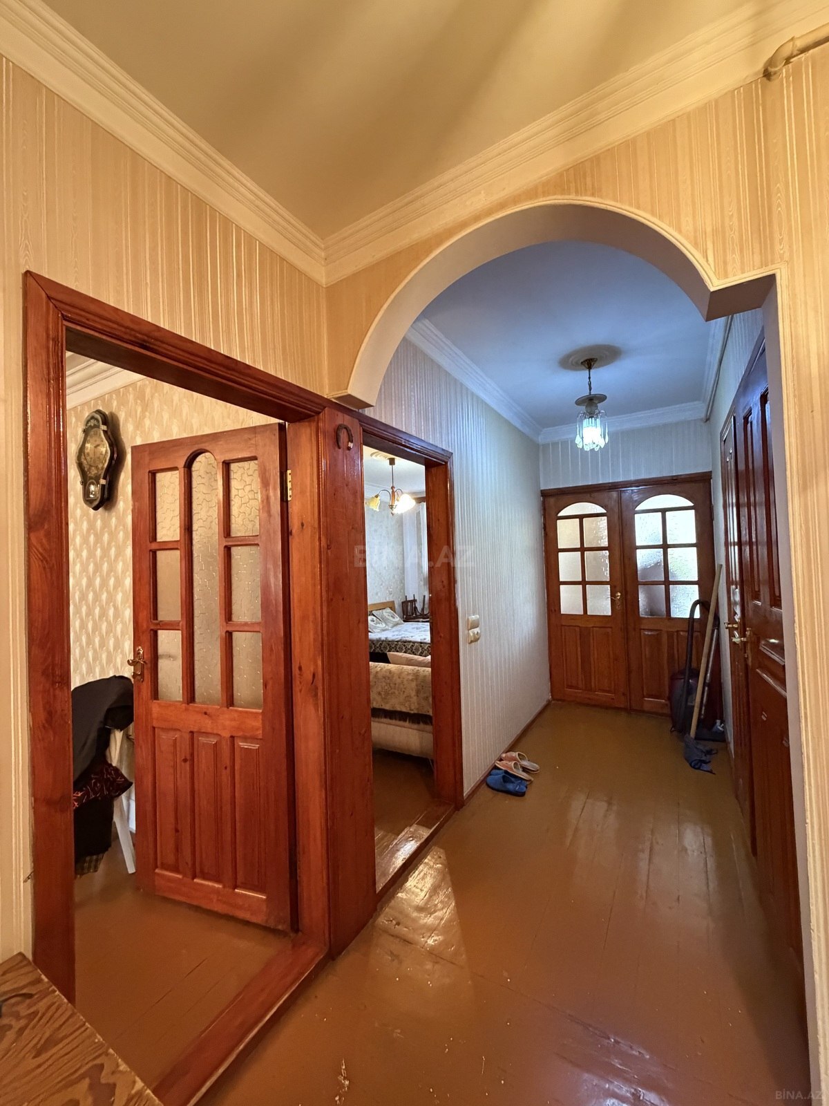 3 otaqlı Köhnə tikili, Bakıxanov q., Bakı