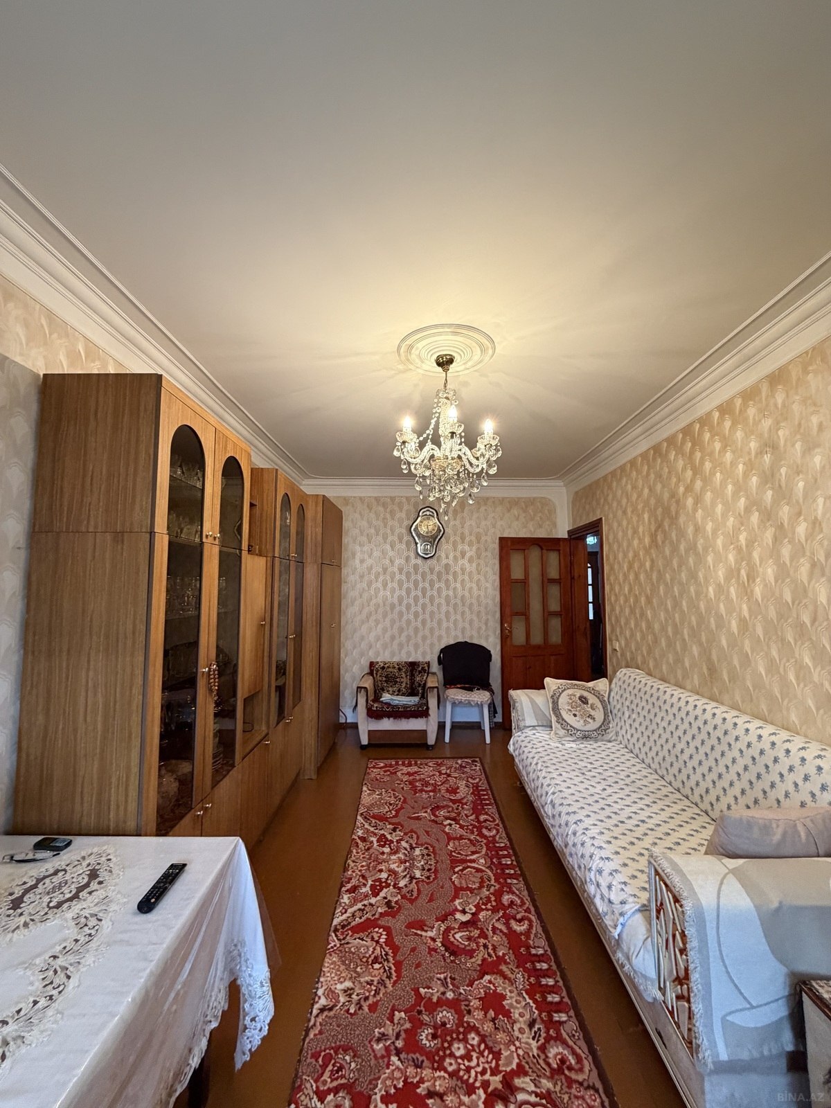 3 otaqlı Köhnə tikili, Bakıxanov q., Bakı