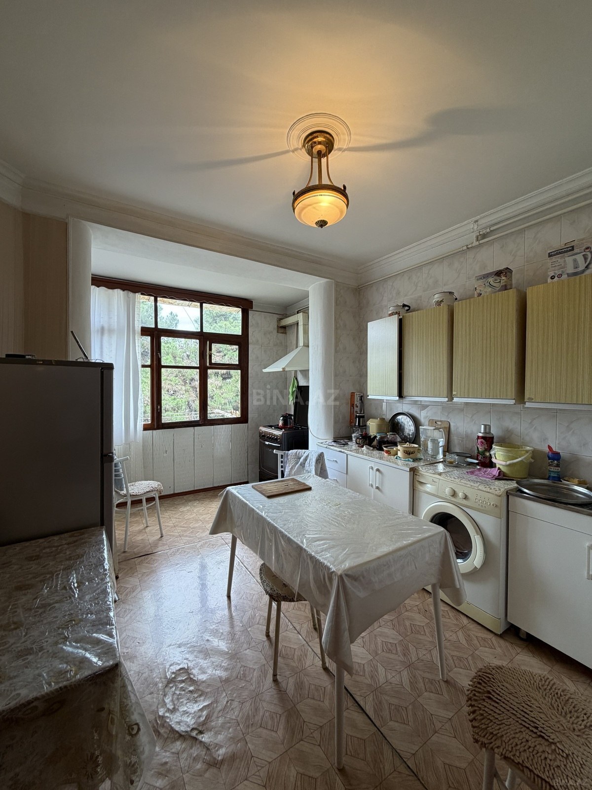 3 otaqlı Köhnə tikili, Bakıxanov q., Bakı