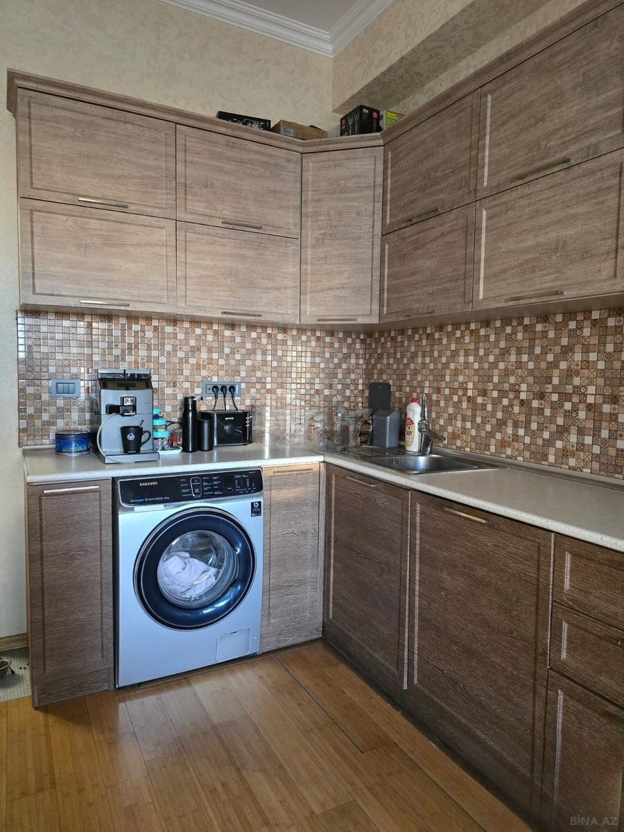3 otaqlı Yeni tikili, Qara Qarayev m., Bakı