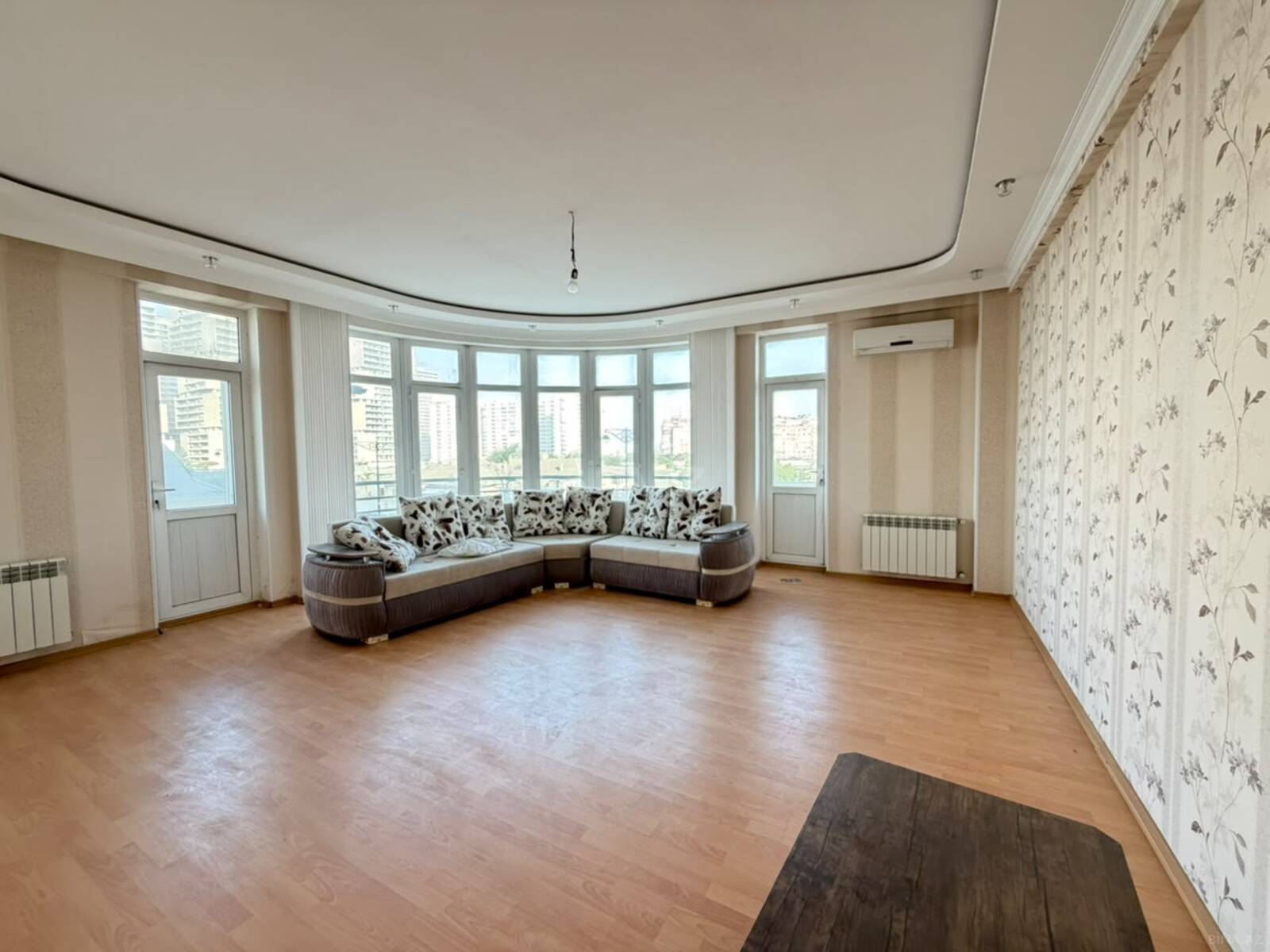 3 otaqlı Yeni tikili, İnşaatçılar m., Bakı