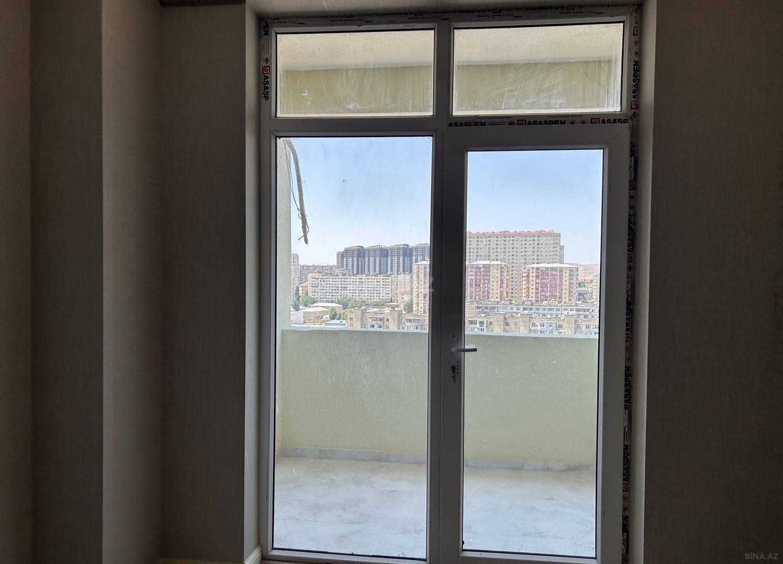 4 otaqlı Yeni tikili, İnşaatçılar m., Bakı