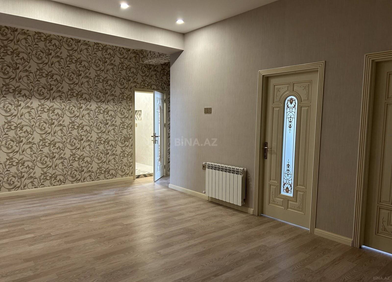 4 otaqlı Yeni tikili, İnşaatçılar m., Bakı