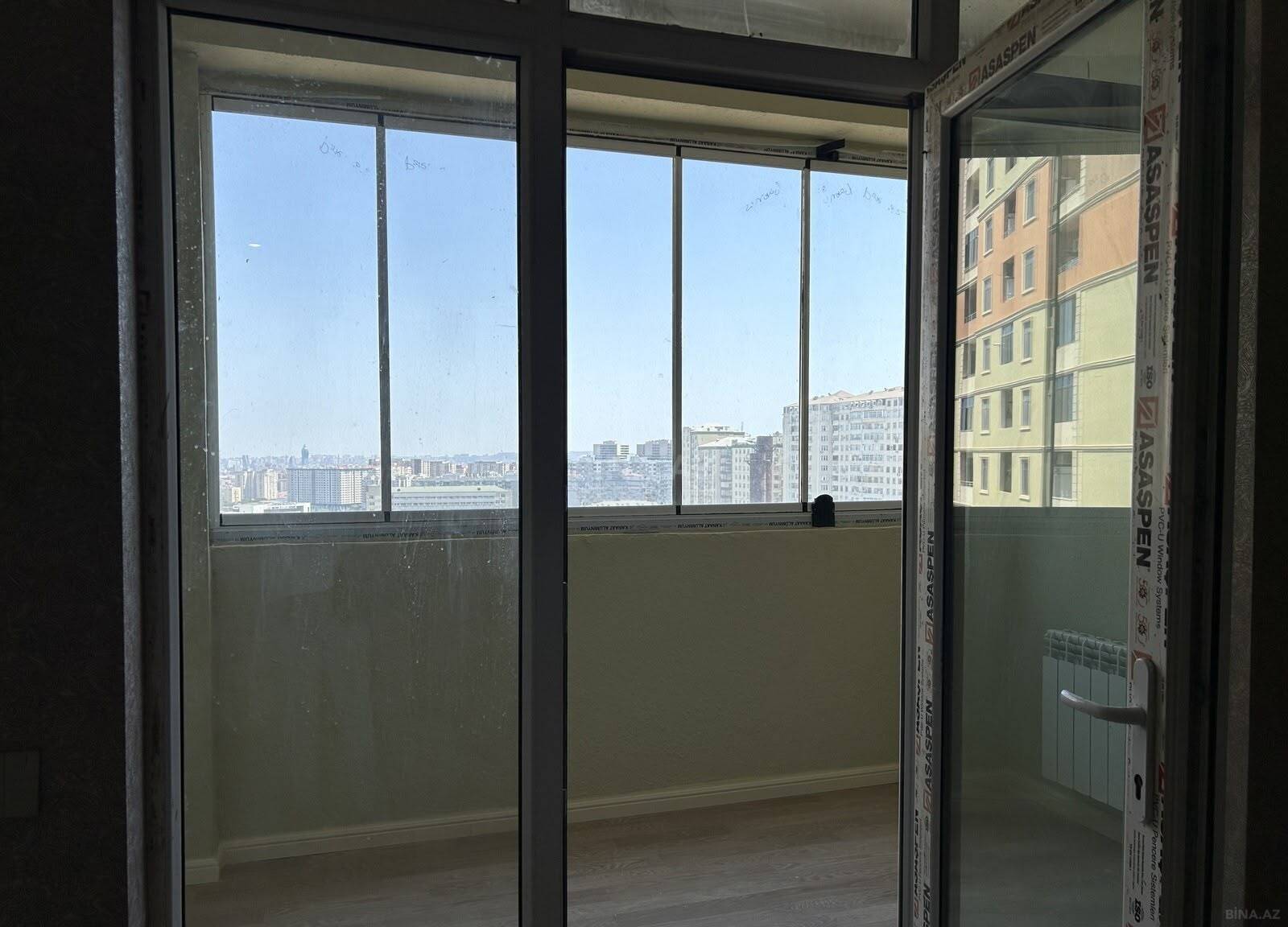 4 otaqlı Yeni tikili, İnşaatçılar m., Bakı